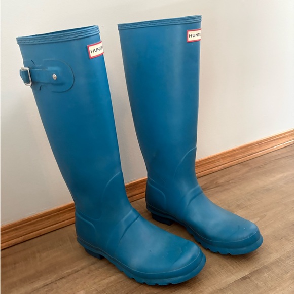 Hunter Shoes - Women’s Hunter Classic Blue Rain Boots Size 10